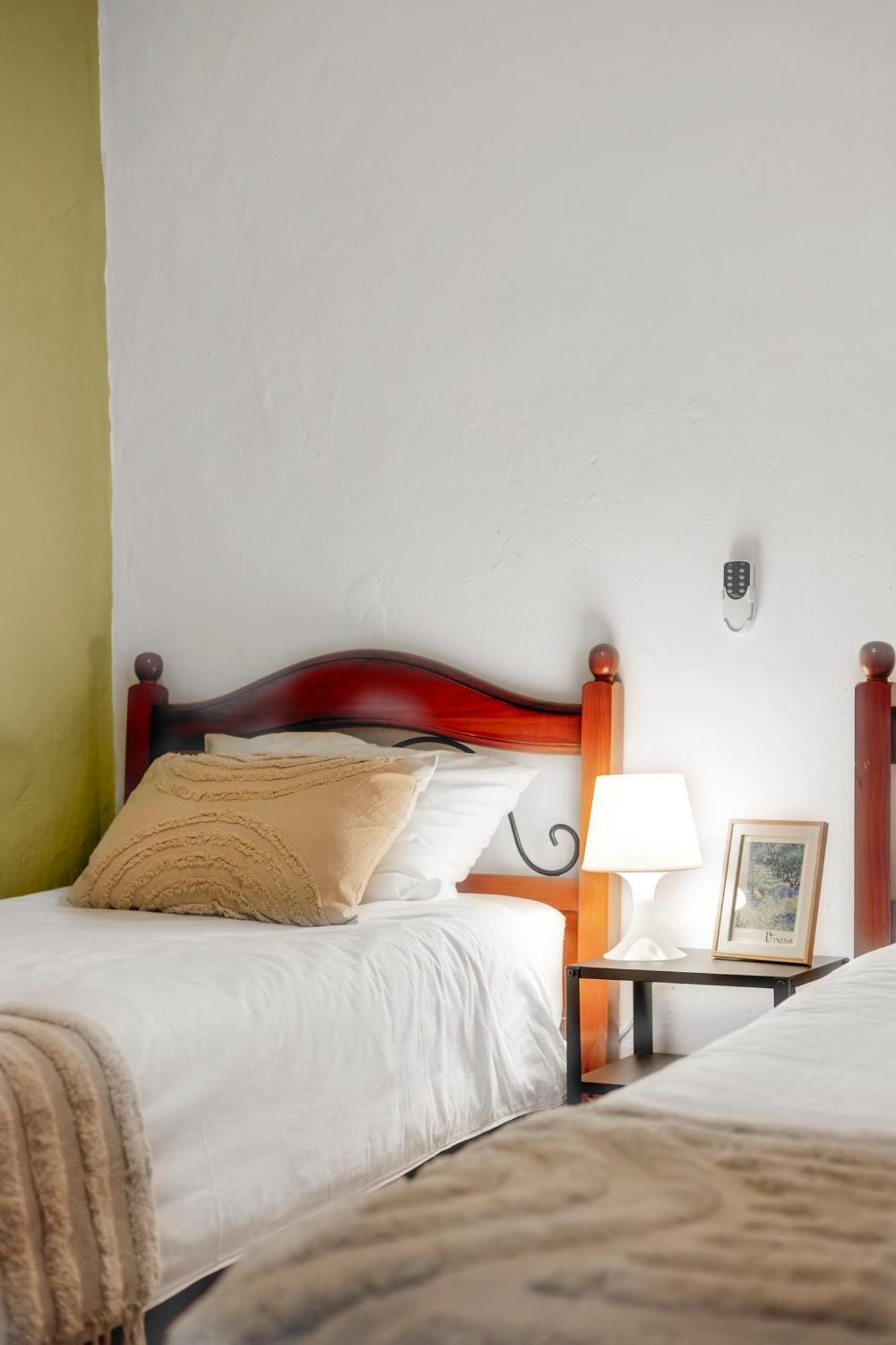 Casa De La Montana Apartments Sayalonga Luaran gambar