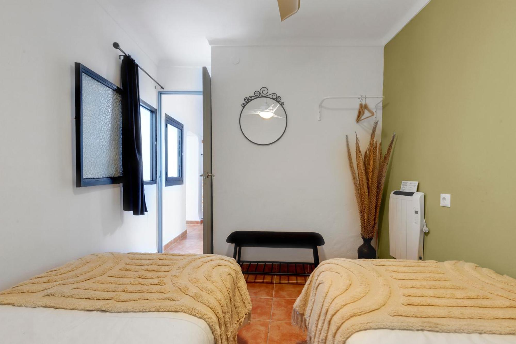 Casa De La Montana Apartments Sayalonga Luaran gambar