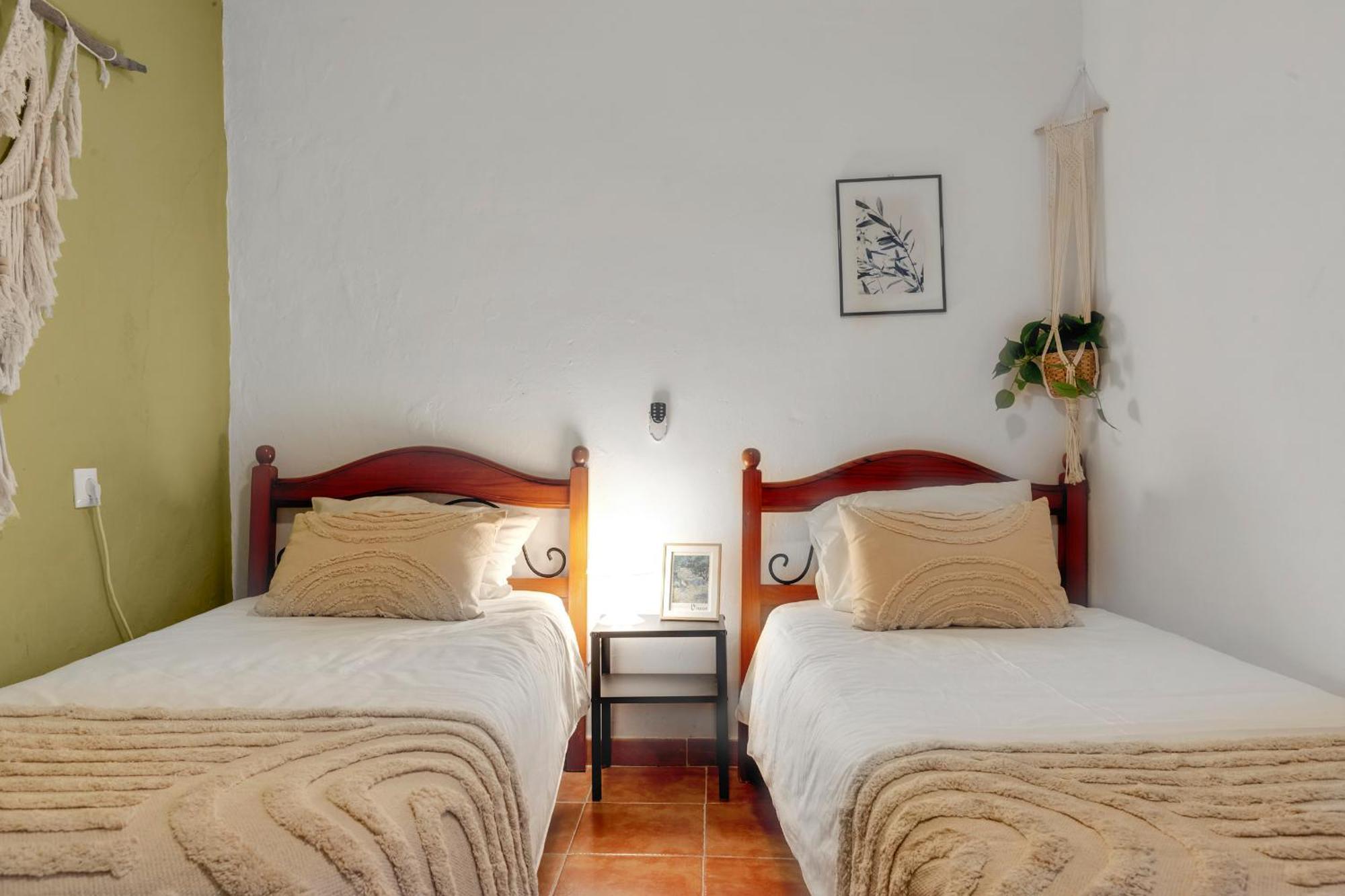 Casa De La Montana Apartments Sayalonga Luaran gambar